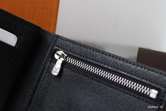 WIS WALLET AMERIGO LOUIS VUITTON 1224